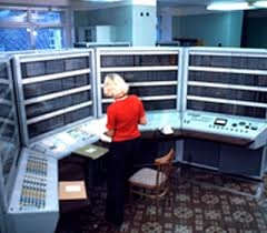 Трудно поверить но это факт!
Программист и ассистент в ...