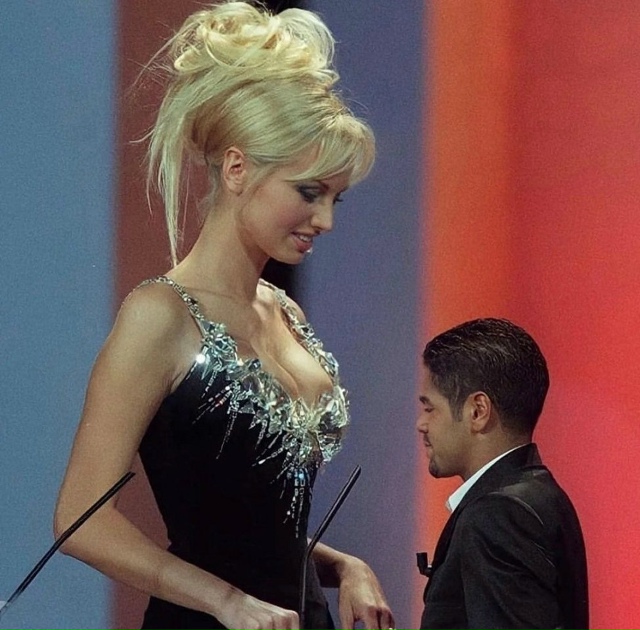 Посмотри в глаза, я хочу сказать😅
В 1999 году словацка?...