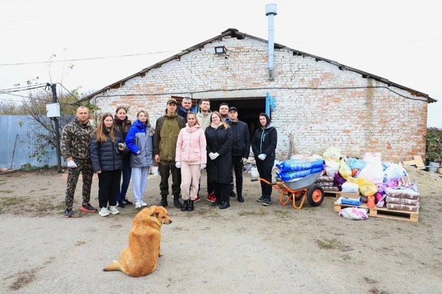 ? Сотрудники Курской АЭС привезли в приют для животны...