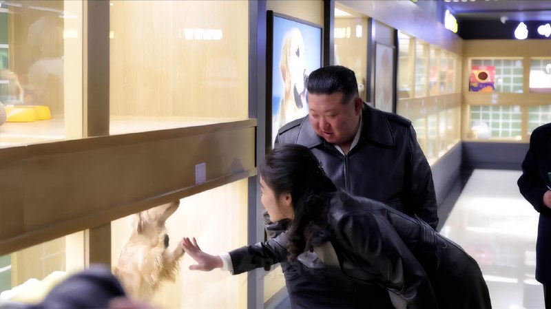 Пока весь мир погряз в войнах, самый страшный кровавый диктатор на планете отлично проводит время с