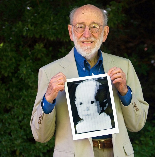 Зернистое фото, изменившее мир: как снимок младенца по?...