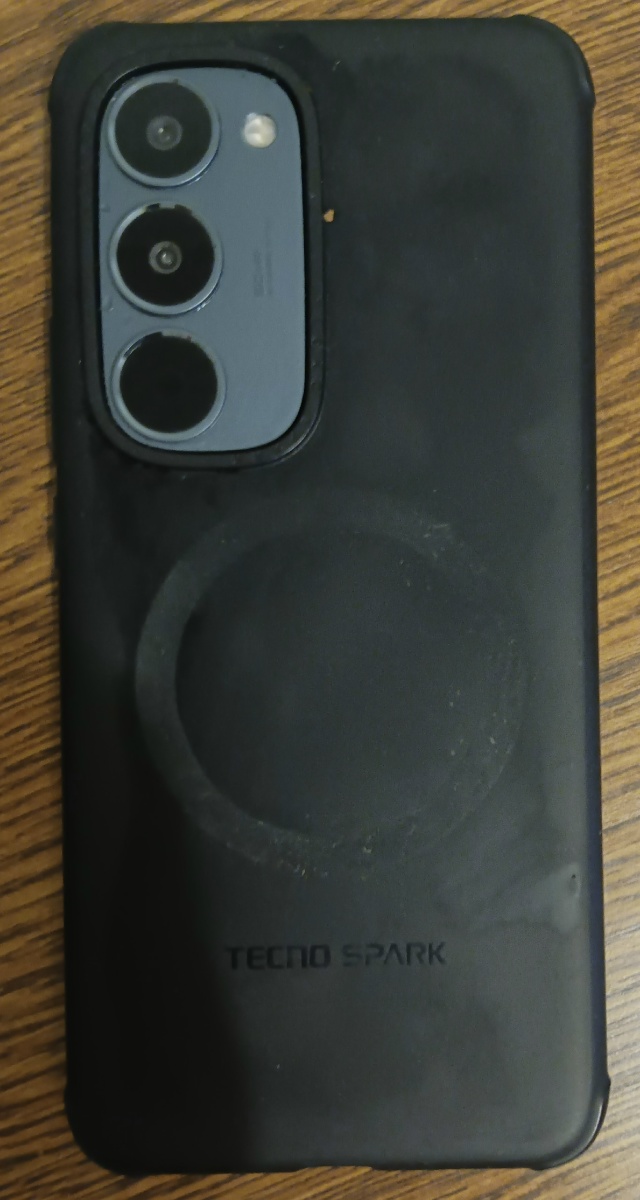 Найдены телефон и карта в районе Пионерской 3.