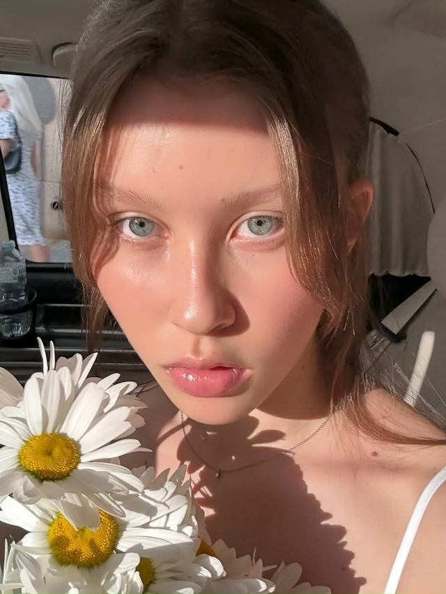 Актриса с большой душой: 16-летняя звёздочка Анна Перес?...