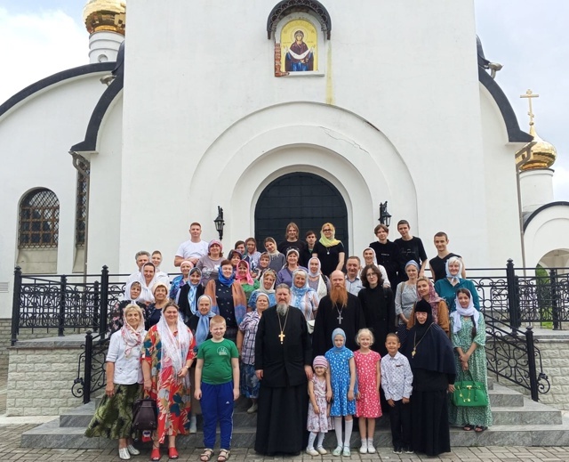 САФОНОВСКАЯ ПРАВДА
Сафоновцы посетили Спасо-Богороди?...