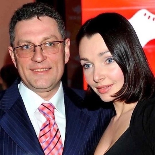 7 актрис, которые счастливы в браке с мужчинами, далеки?...