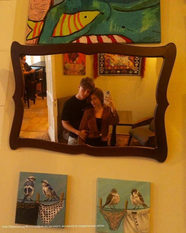 ❤ Актриса опубликовала совместные фотографии с артис?...