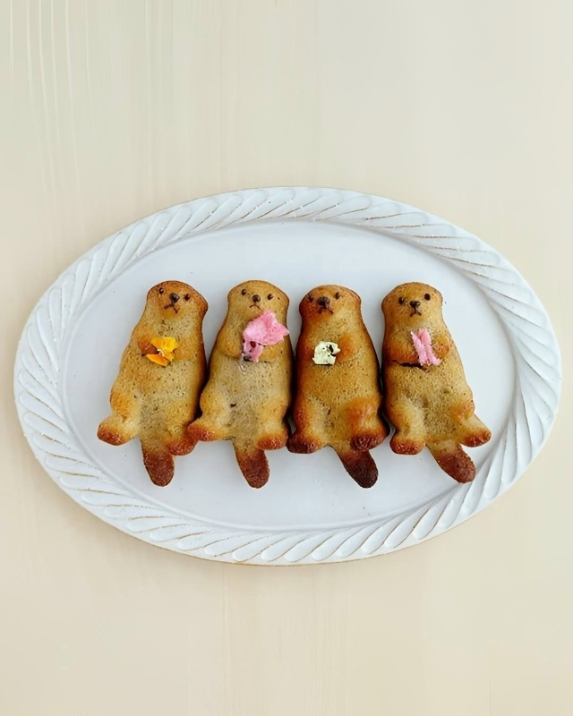 Знаете что это? Это кексики! Кексики в форме выдр 😭❤