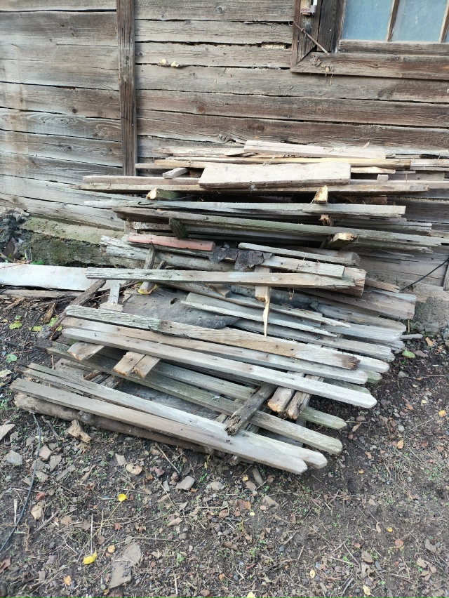 Отдам доски на дрова бесплатно. Самовывоз. Телефон для ...