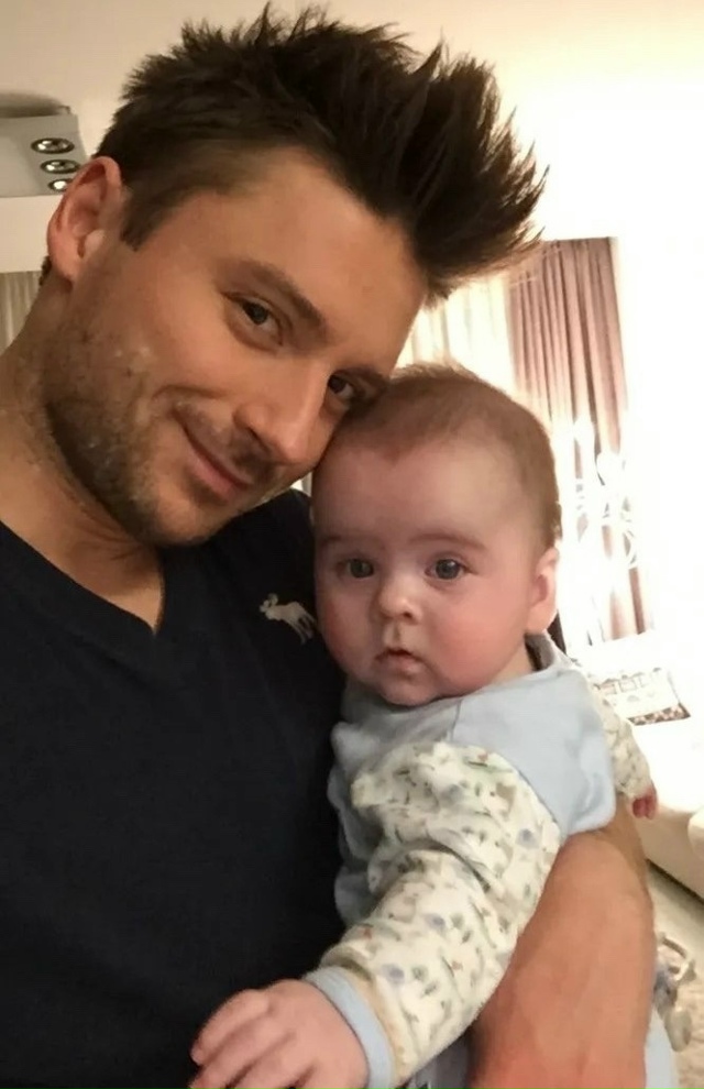 Пока весь мир праздновал Хэллоуин, у Сергея Лазарева в ...