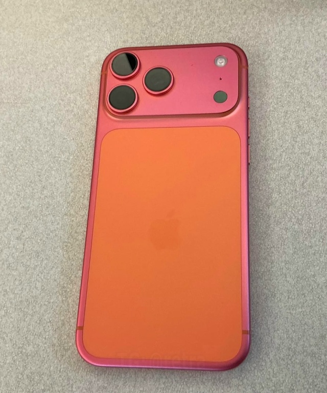 Оранжевые iPhone 17 Pro Max начали «киснуть» прямо в руках у в?...