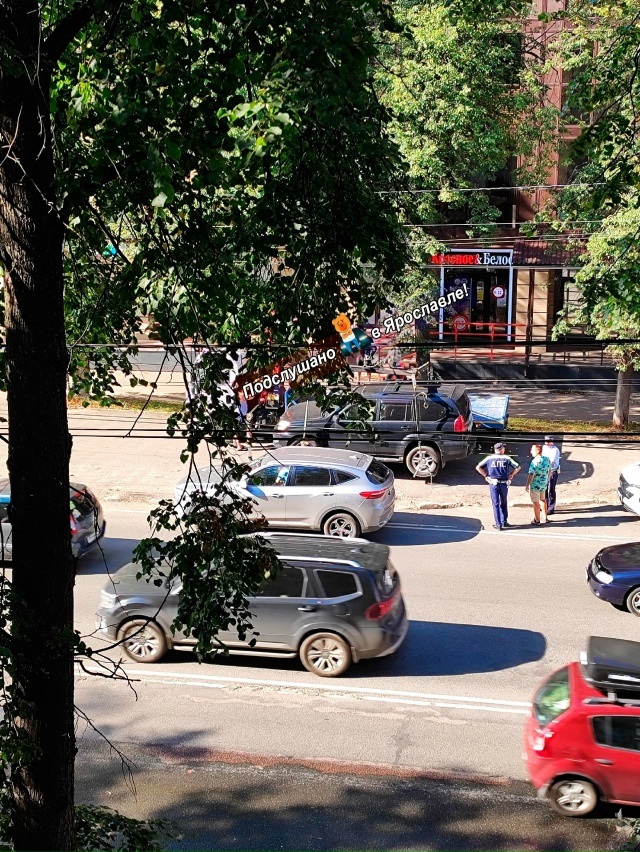 Подписчик сообщает об эвакуации авто с тротуара.
Подд?...