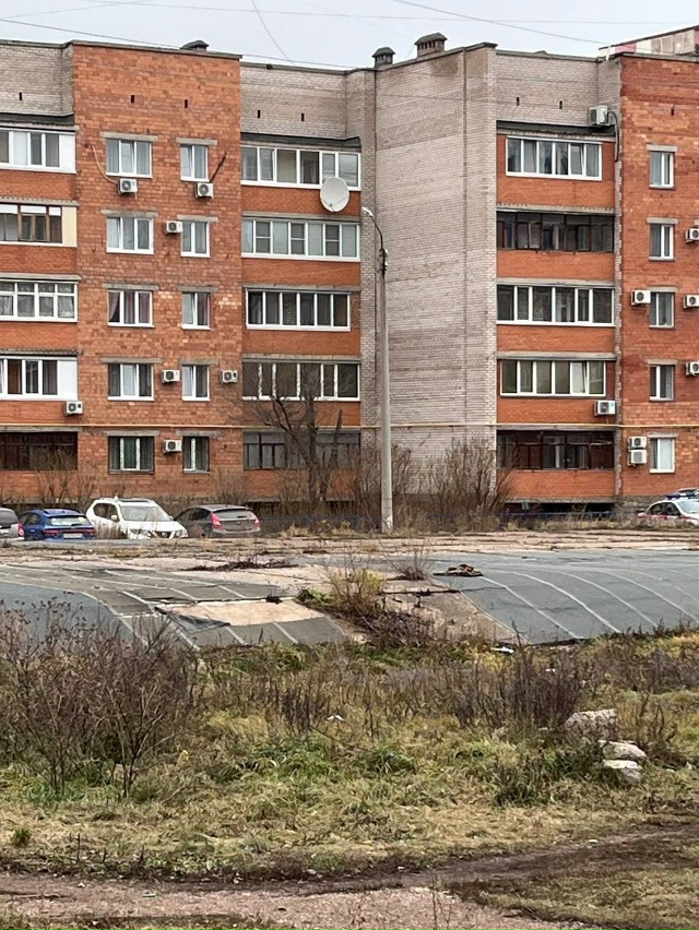 Есть наболевший вопрос по двору между Губайдуллина, 1 и...