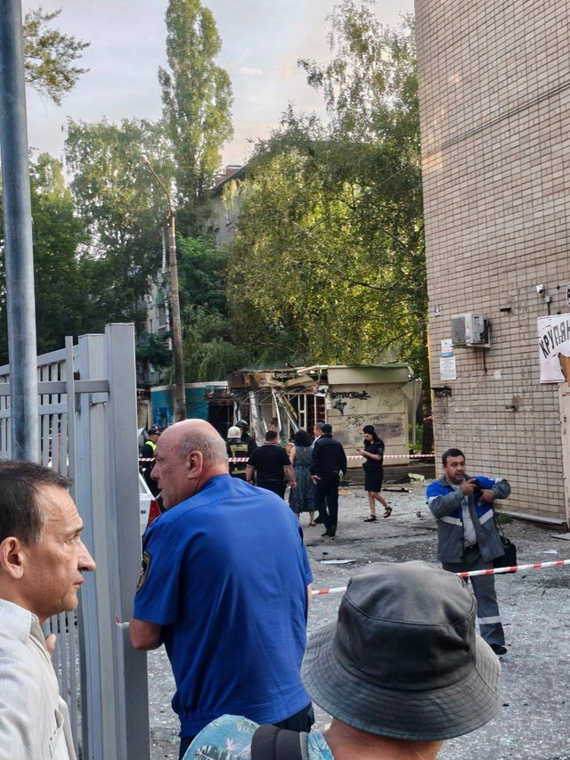 Люди строят дома, делают ремонты, покупают новую мебел?...