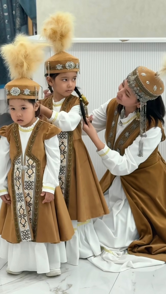 Прокат национальной одежды
На годик
Кыз узату
Лав ст?...