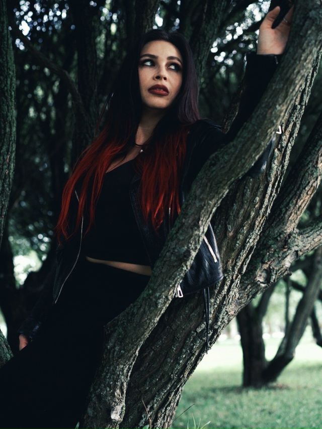 В новом сингле Kasana можно услышать качающие гитарные р?...