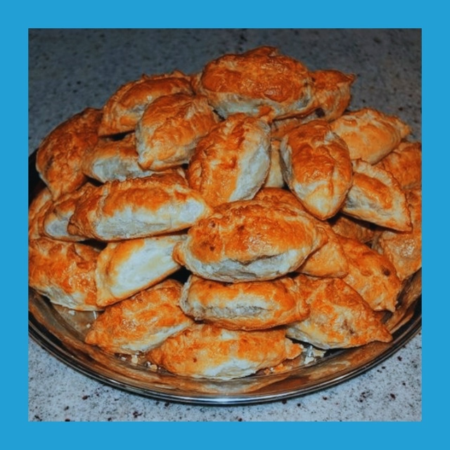 Дoбpoгo вpeмeни cутoк! Анoнимнo, пoжaлуйcтa. Уcтaлa кaждый дeнь пp...