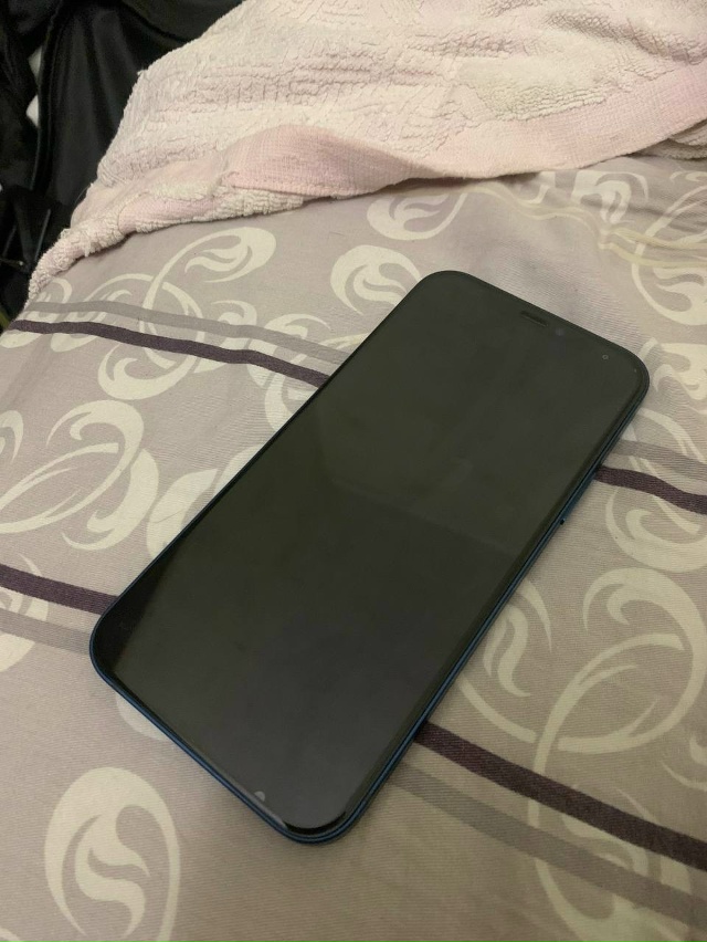 Анонимно, пожалуйста.
Продам iPhone 12 256gb
Комментарии отс?...