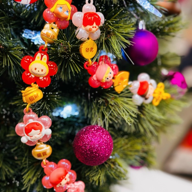 Объявляем бойкот скучным ёлкам!🎄✨
Друзья, хватит ми?...