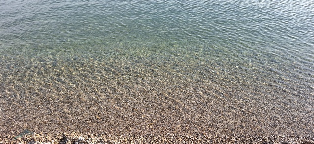 В Евпатории сегодня тепло и нет ветра, много людей вышл...