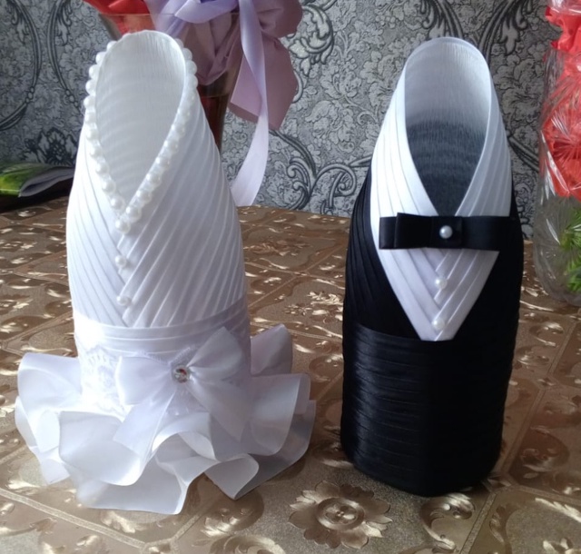 Анон.
Продам баннер,и украшения для бутылок,пользовали...