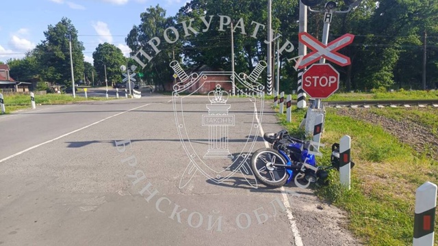 В Злынковском районе юноша устроил гонку перед поездо?...