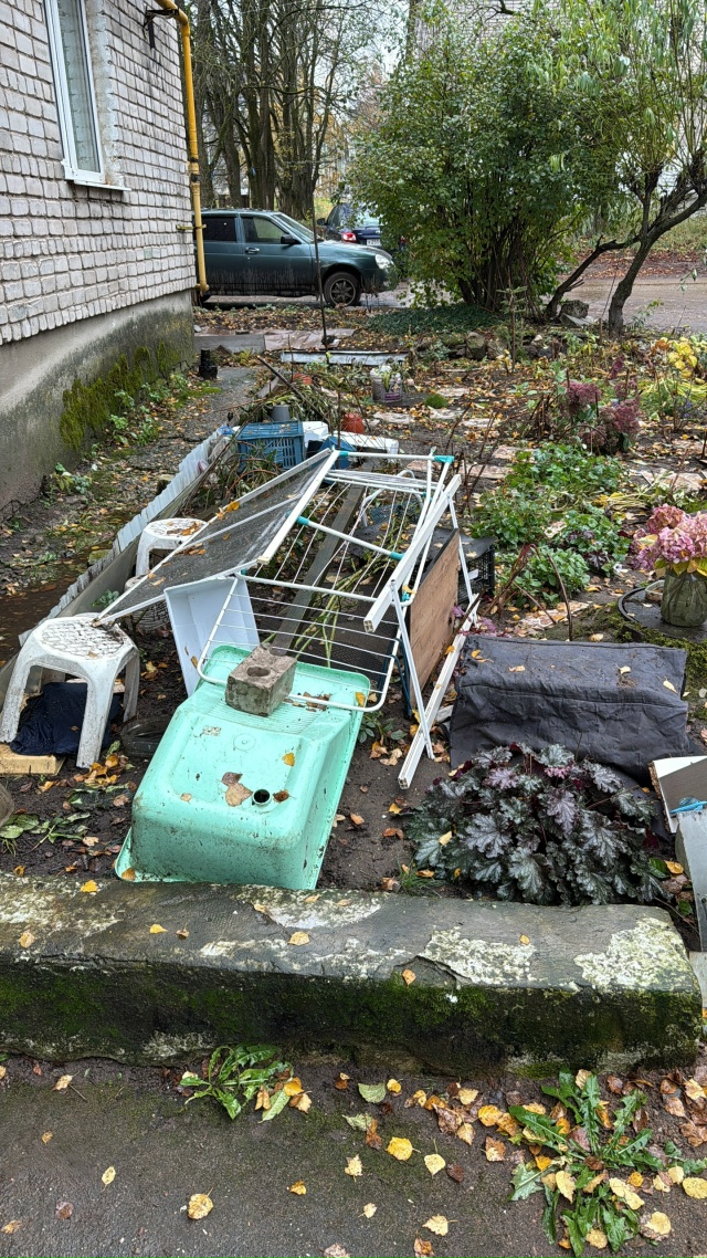 Уважаемые соседи и представители
Управляющей компани?...