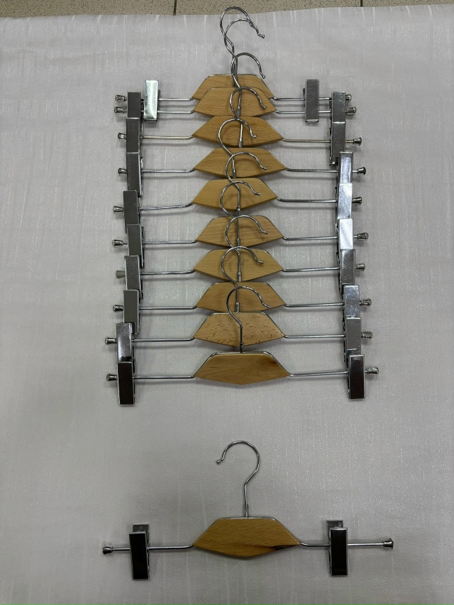 В связи с закрытием магазина распродаю оборудование, в...