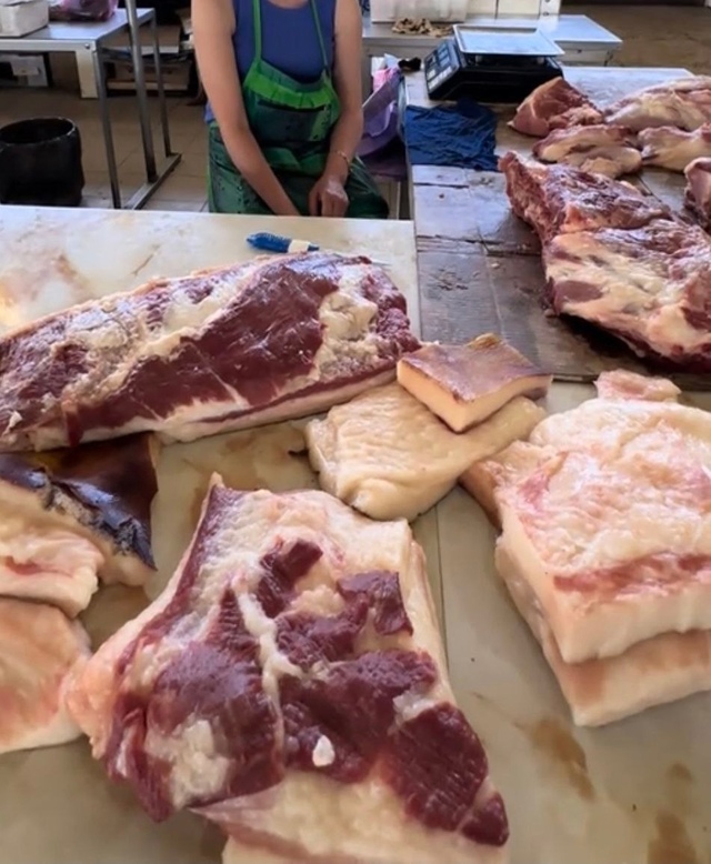 Как относитесь к покупке мясной продукции на рынках ил...
