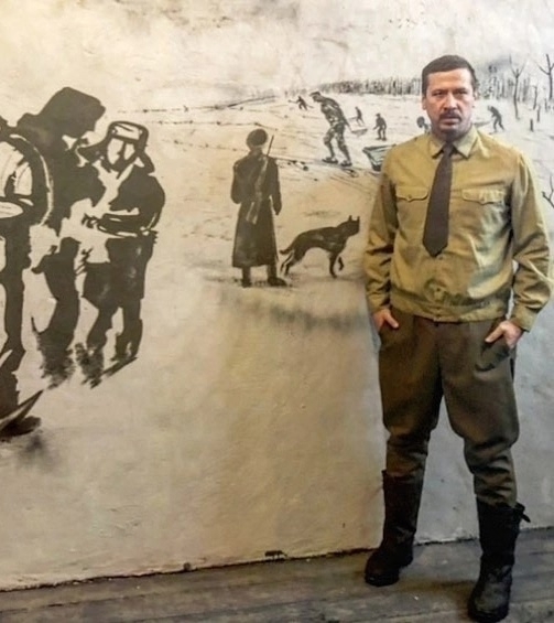 Актёр Андрей Мерзликин на съемках сериала 