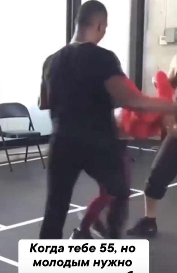 Готовится к выходу нового айфочника!