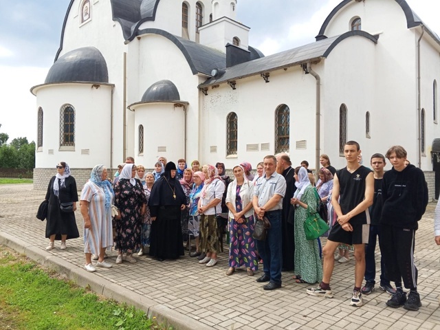 САФОНОВСКАЯ ПРАВДА
Сафоновцы посетили Спасо-Богороди?...