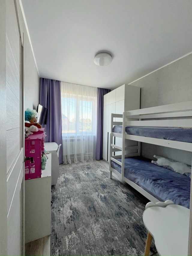 Продам 2-комнатную квартиру 46,5 квадратных метров.
Расп...