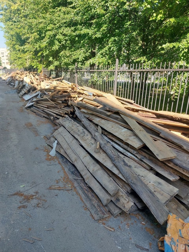 Доски от разборки полов (сухие) самовывоз.
Т. +79873915559