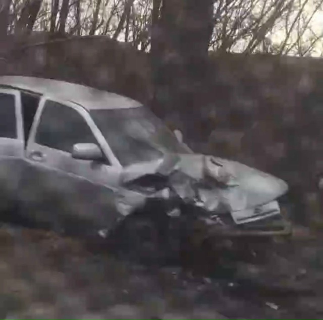 👉 Один автомобиль на обочине, второй — на дороге: В Ор?...