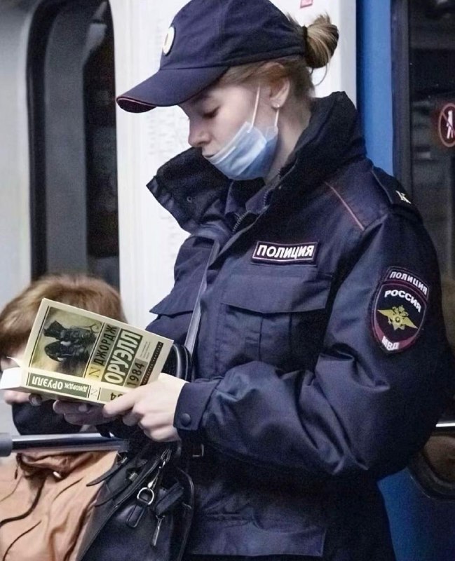 «1984» Оруэлла — самая важная книга для россиян младше 30 лет, показал опрос Russian Field.