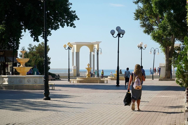 Со своим первым заместителем Антоном Новиковым и колл?...