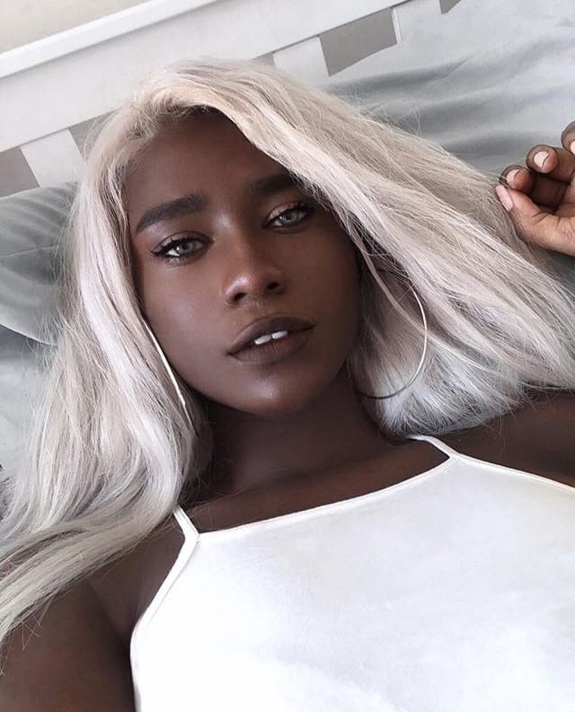 Аманда Мелвнин имеет очень необычную внешность, котор?...