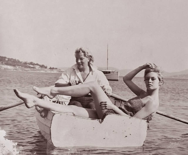 Бpижит Бapдο нa cъёмκax фильмa 