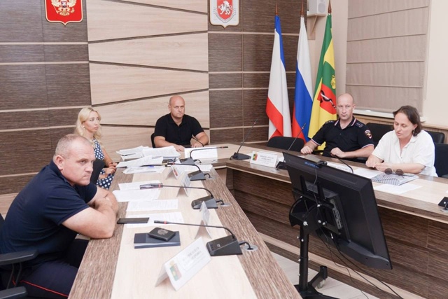 Состоялось заседание комиссии по делам несовершеннол?...