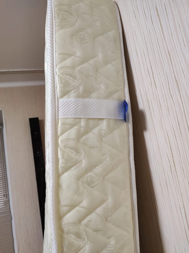 Продам новый матрас,90×2м,тел.89058169699.