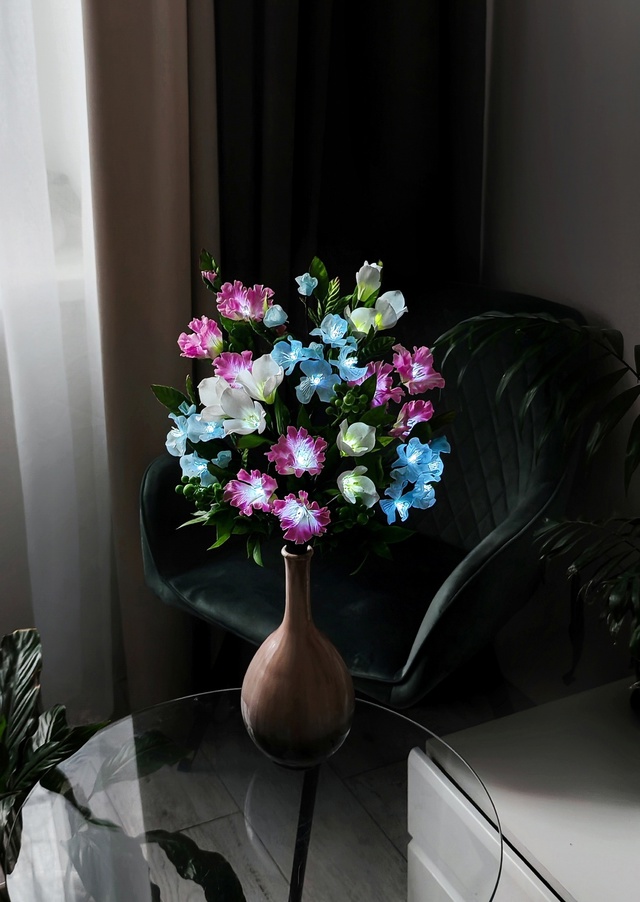 💫Кружево, сотканное из света и мечты...
Ночник из коры ...