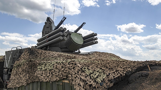 💢 Три украинских беспилотника сбили в небе над Курско...