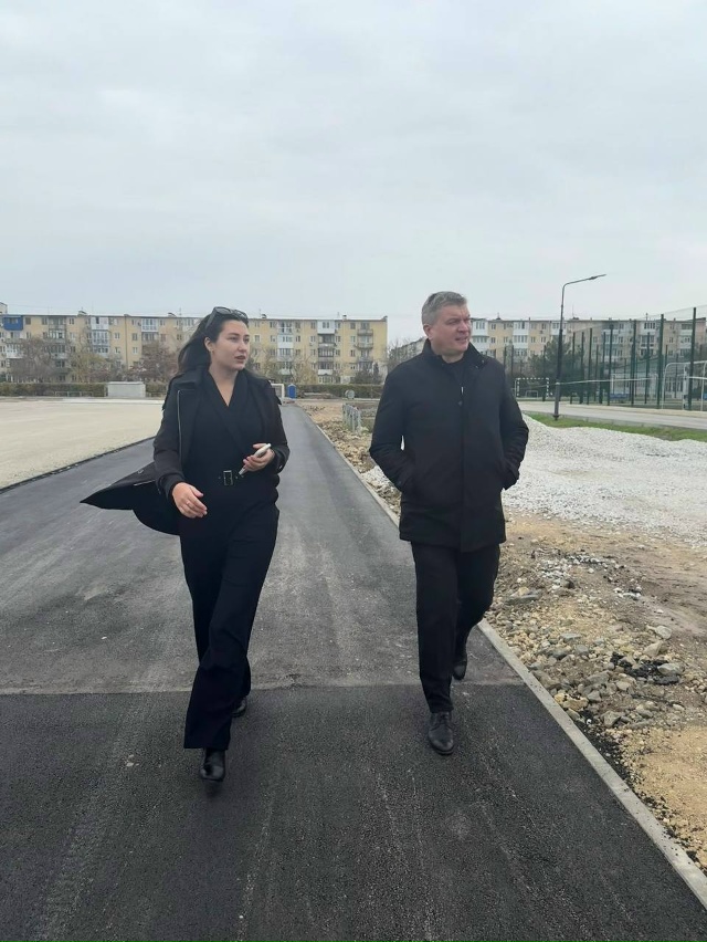 Сегодня вместе со своим заместителем Валерией Симаков...