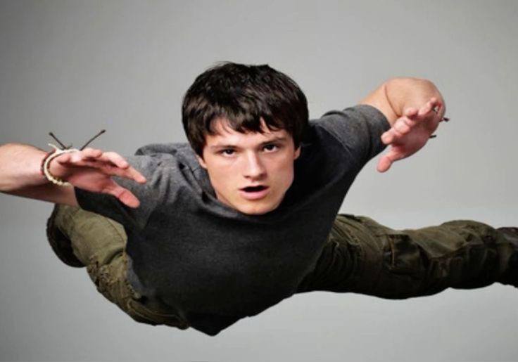 как я себя представлял в детстве, когда карабкался между двух стен: