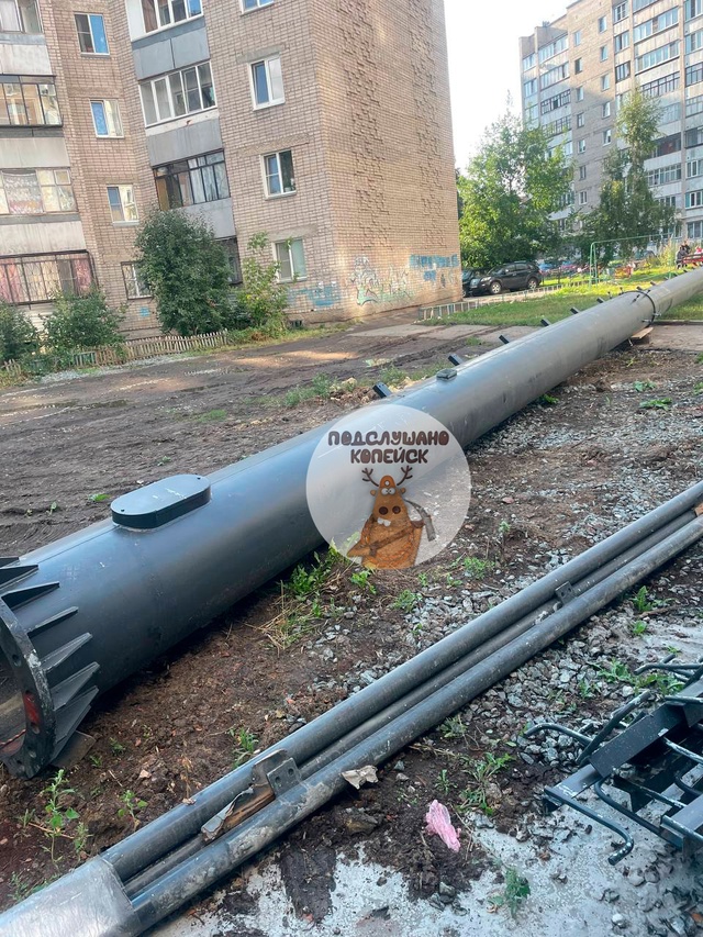 ❗️⚡️ Во дворе на Коммунистическом, 13 устанавливают 40...