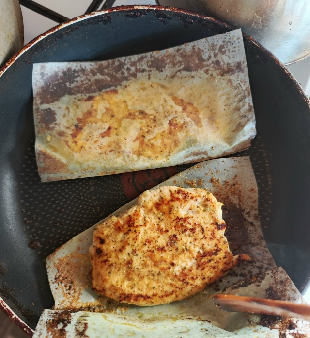 Всем кто кушает, приятного аппетита ?✌
Кто и чем заня?...