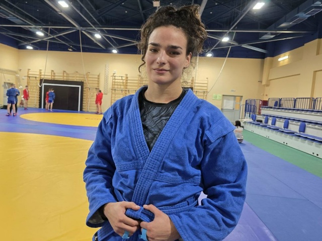 Двукратная чемпионка мира по самбо, заслуженный масте?...