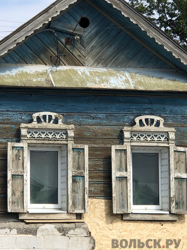 📍 В Вольске предложили сохранить уникальное деревянн...