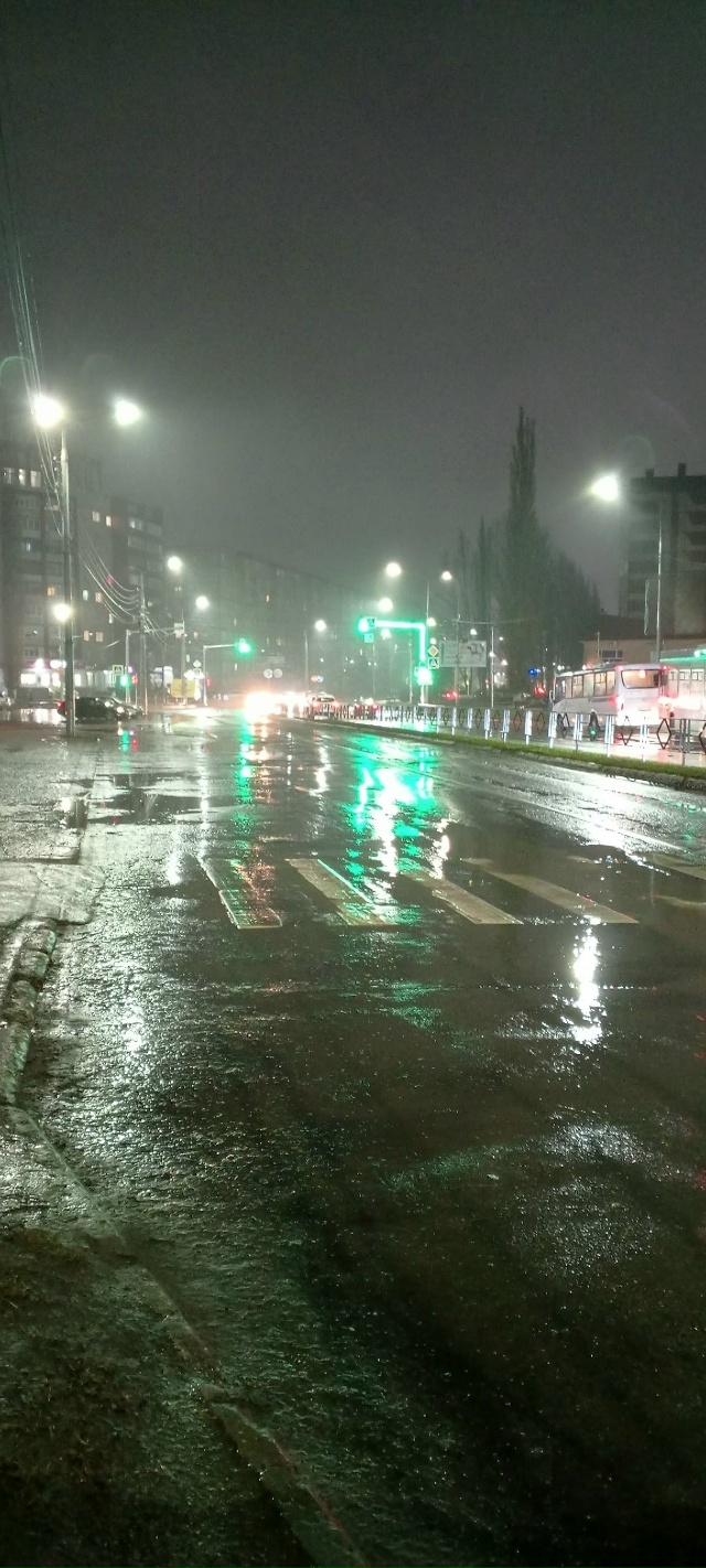 Пешеходы! Будьте внимательны на дорогах! Переходите до...