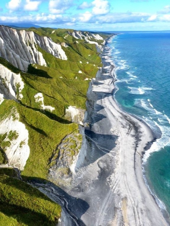 🌍 Итуруп — загадочный остров Курильской гряды
Остро?...